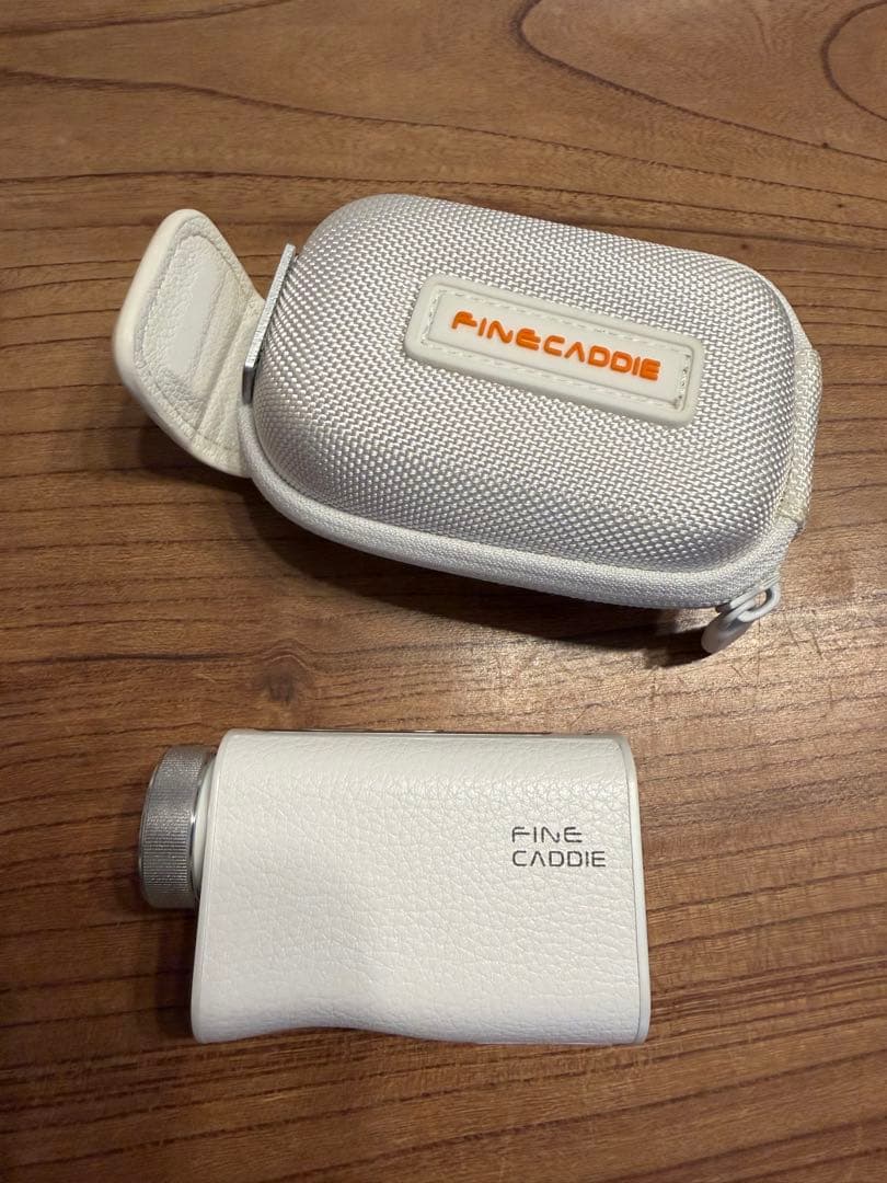 FINE CADDIE ゴルフ用距離計 ケース付き　J7