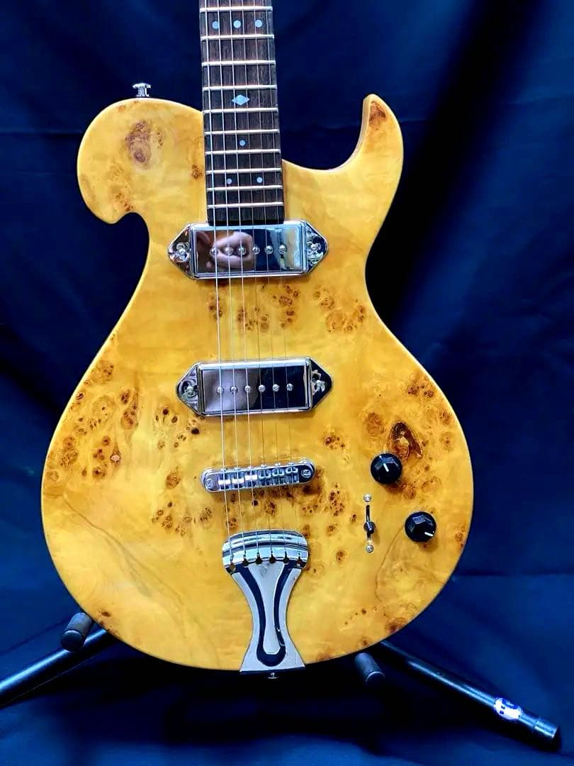 新品オリジナル エレキギターバールメープルトップ＆アッシュボディー エレキギター