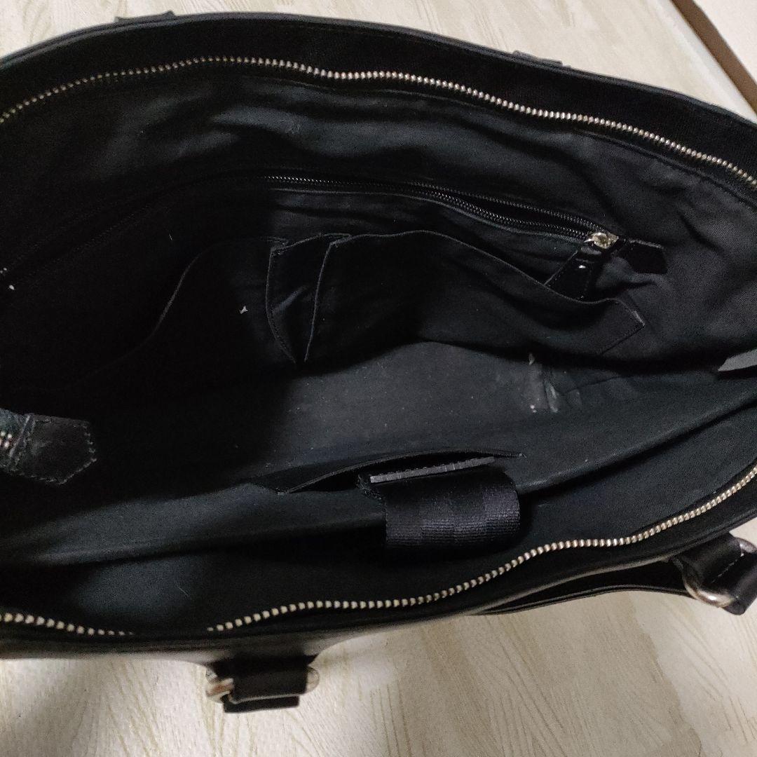 黒色　ビジネスバッグ