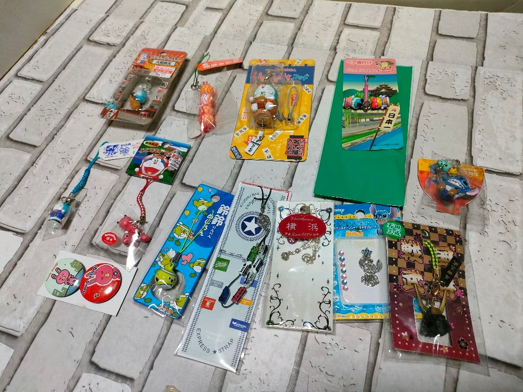 激レア！超大量！どこでもドラえもん根付け、マスコットストラップ94個+おまけ