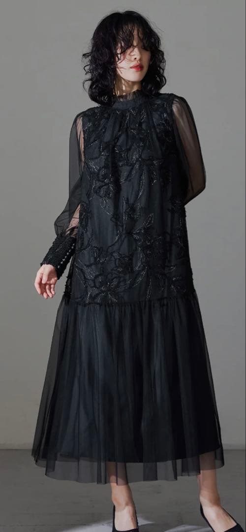 niana フェザーフラワーチュールドレス