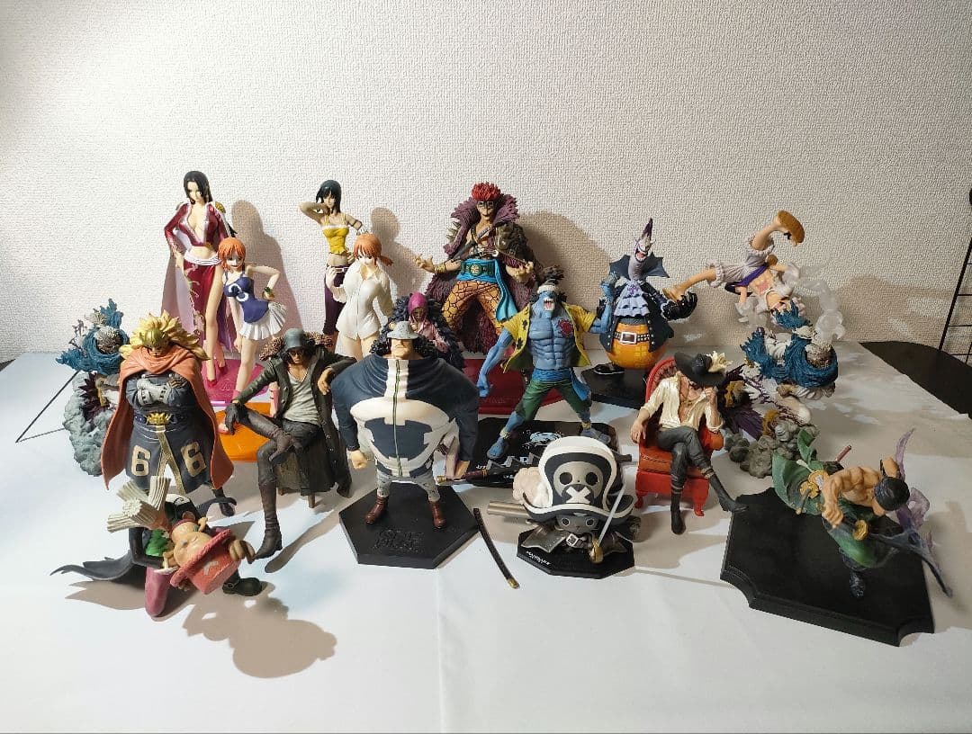 ☆　ワンピースフィギュア　大量まとめ売り　ハンコック　ナミ　キッド　ミホーク　他