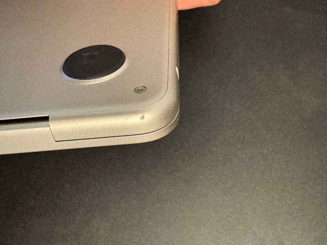 MacBook Air M2 2022（メモリ16GB / 256GB）