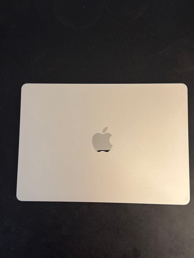 MacBook Air M2 2022（メモリ16GB / 256GB）