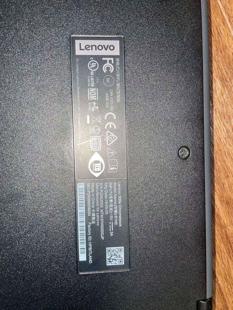Lenovo Chromebook ブラック Lenovo 300e