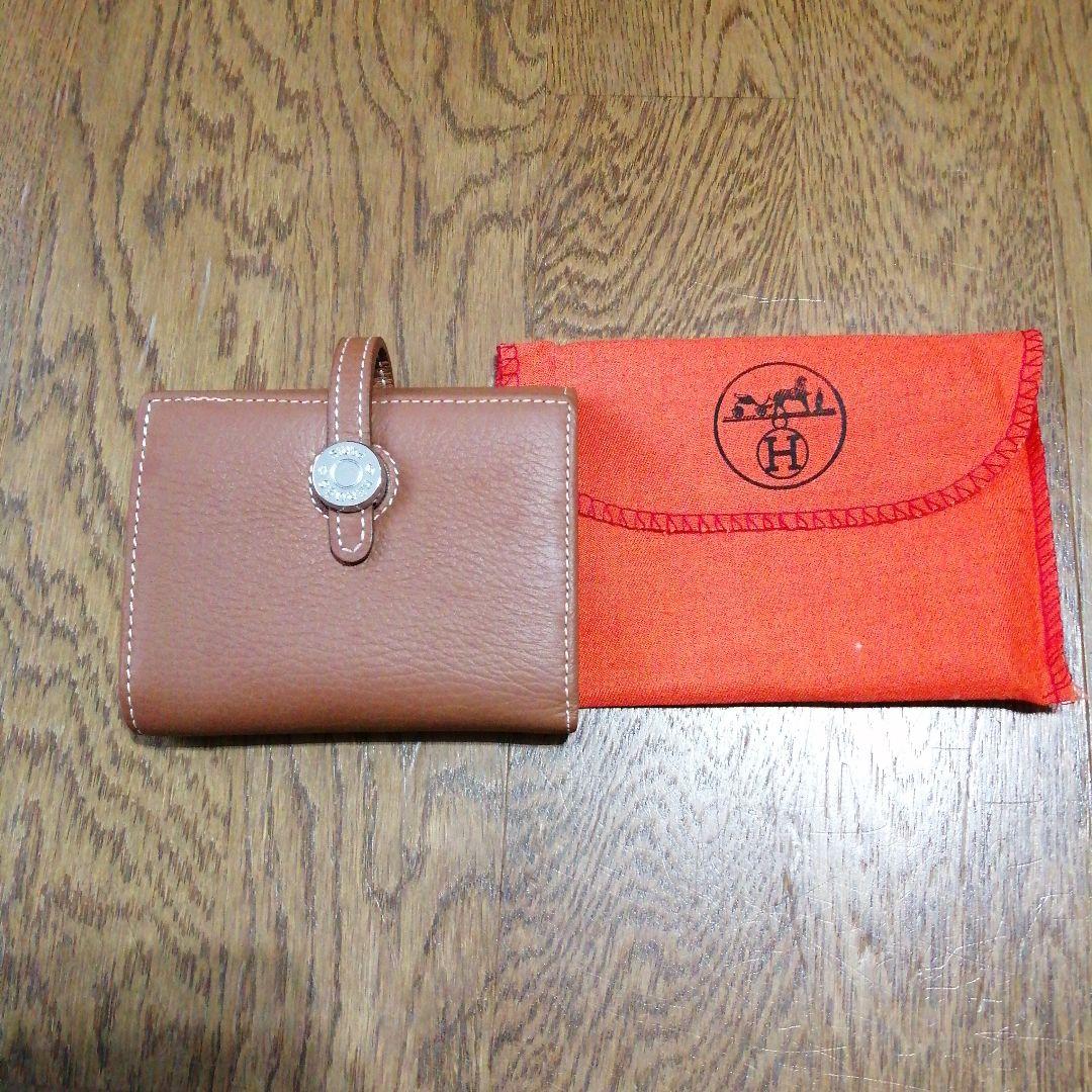 HERMES 三つ折り財布