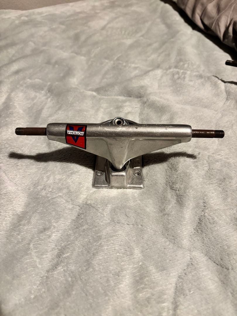 【新品同様】Venture ベンチャートラック V-HOLLOW 5.2 HI