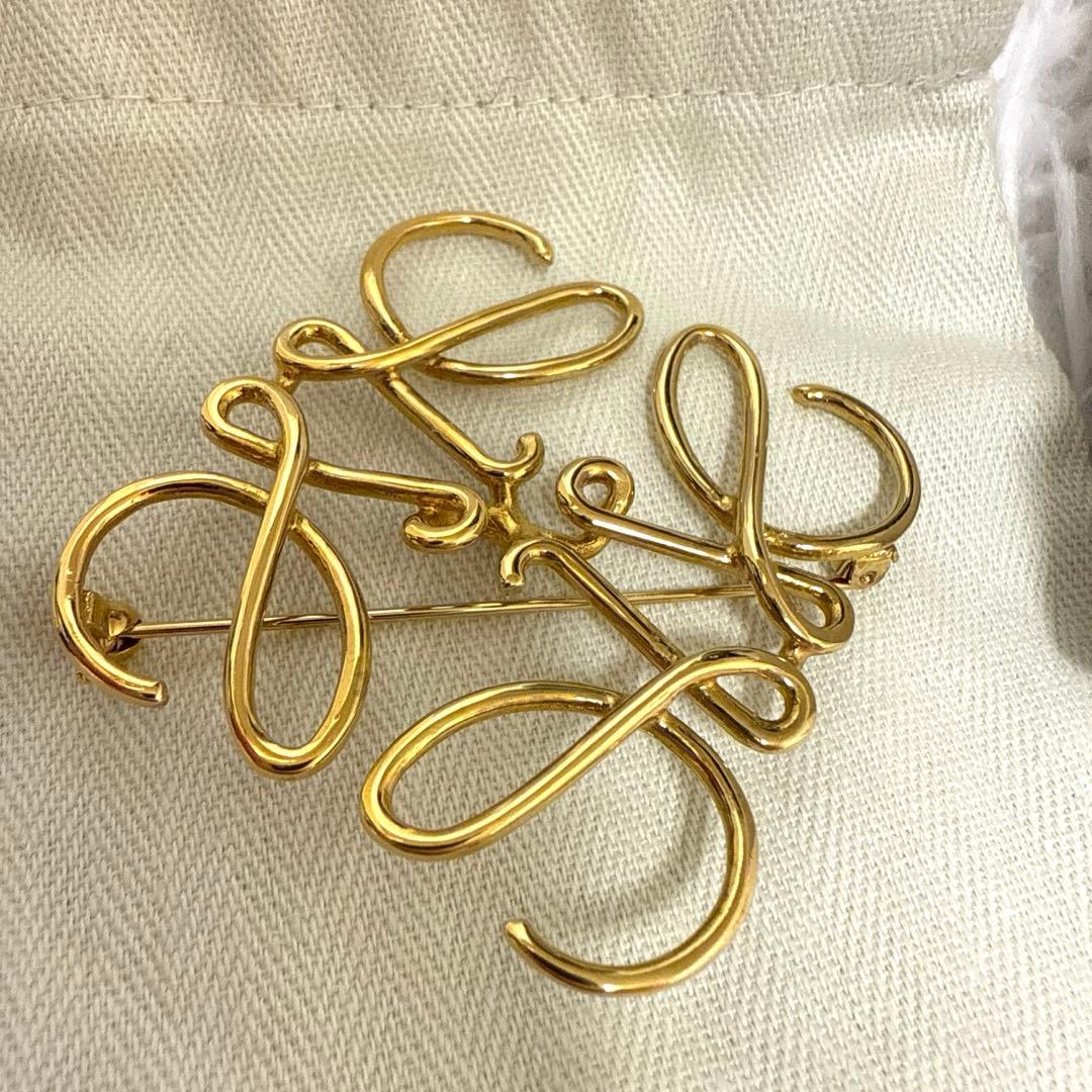LOEWE(ロエベ) ブローチ アナグラム ゴールド