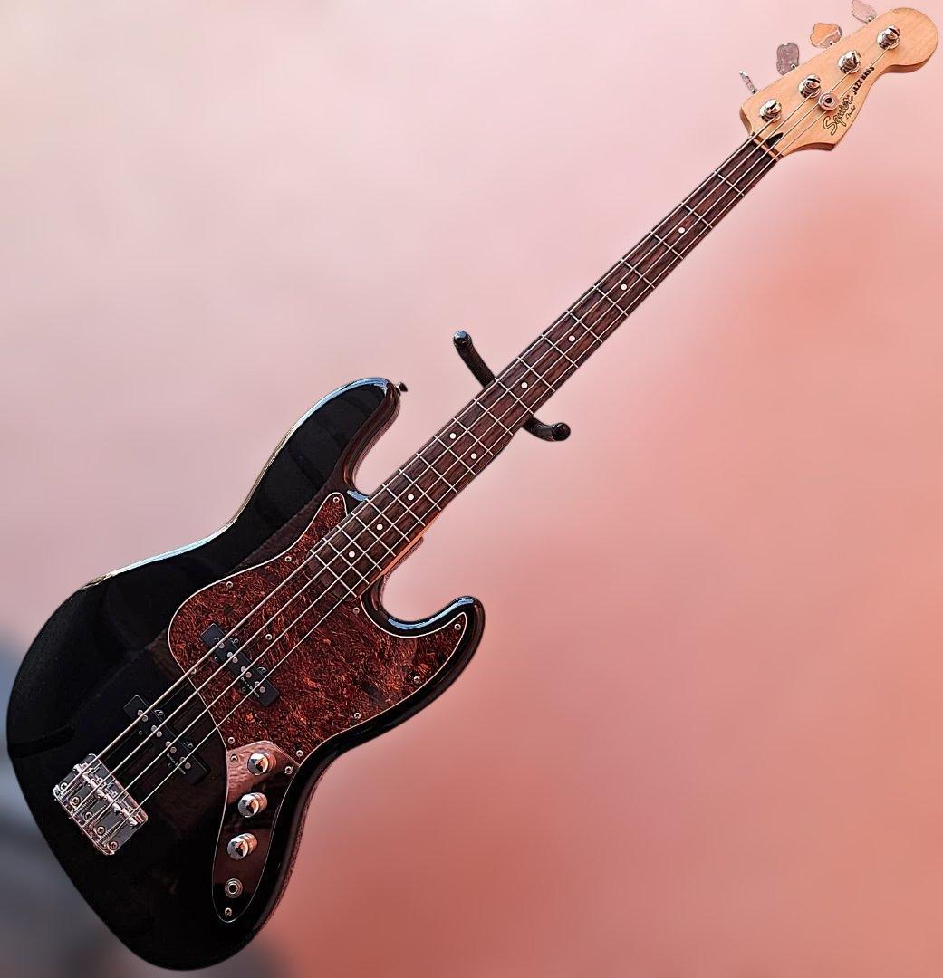 ■Squier Vintage Modified Jazz Bass フェンダー