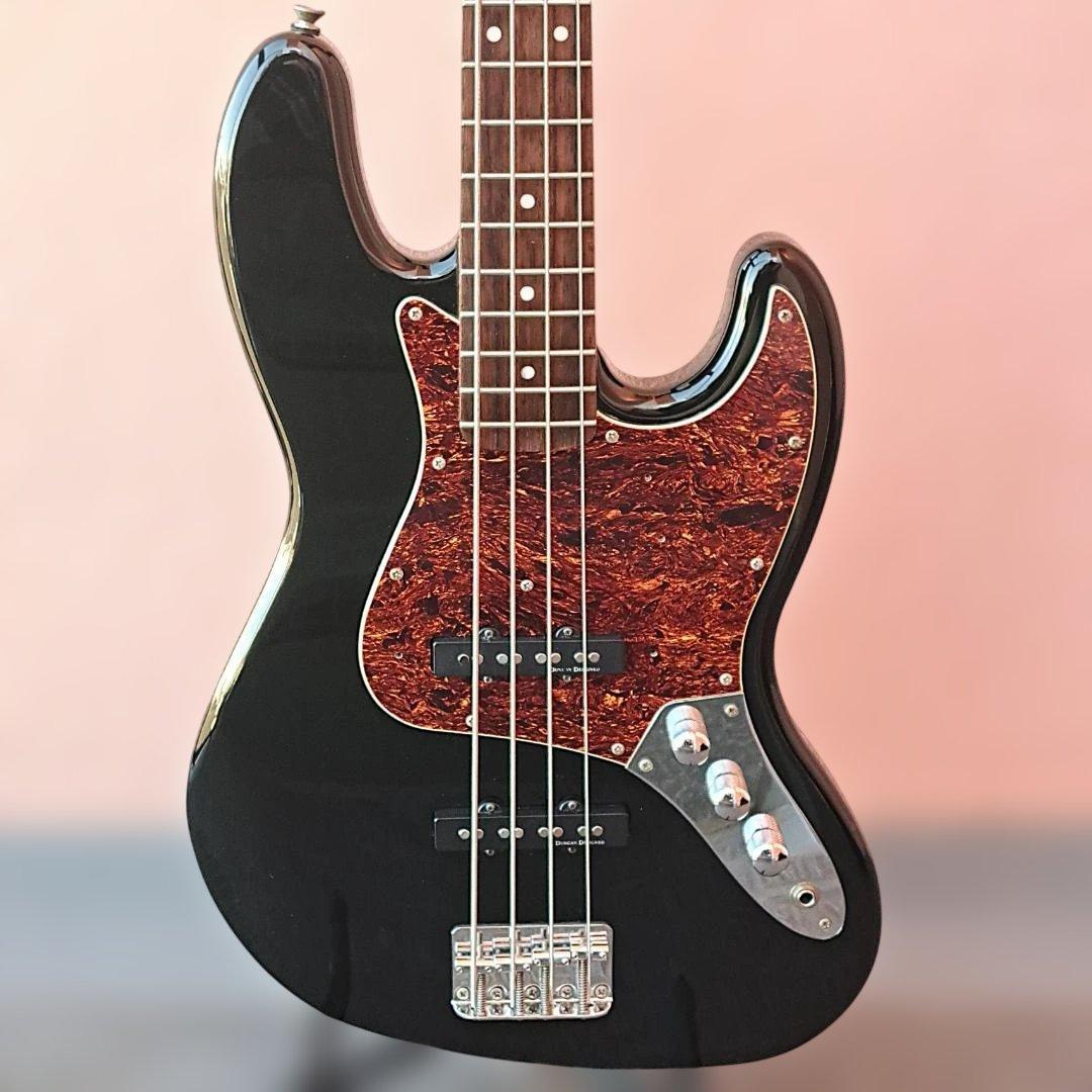 ■Squier Vintage Modified Jazz Bass フェンダー