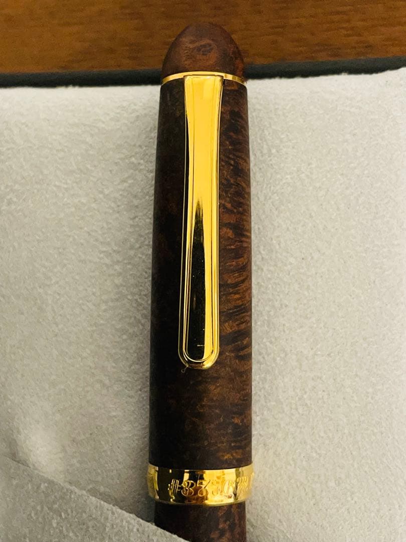 プラチナ万年筆　#3776センチュリー アカブライヤー 字幅M 中字 木軸