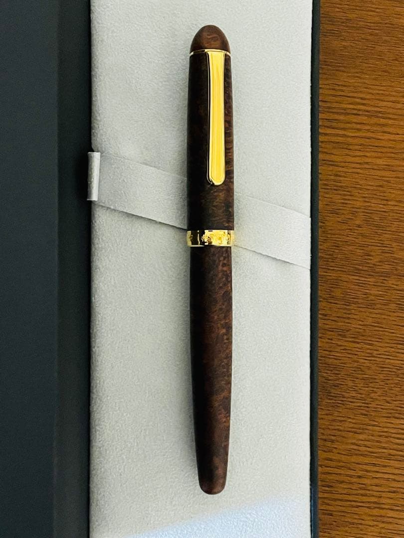 プラチナ万年筆　#3776センチュリー アカブライヤー 字幅M 中字 木軸