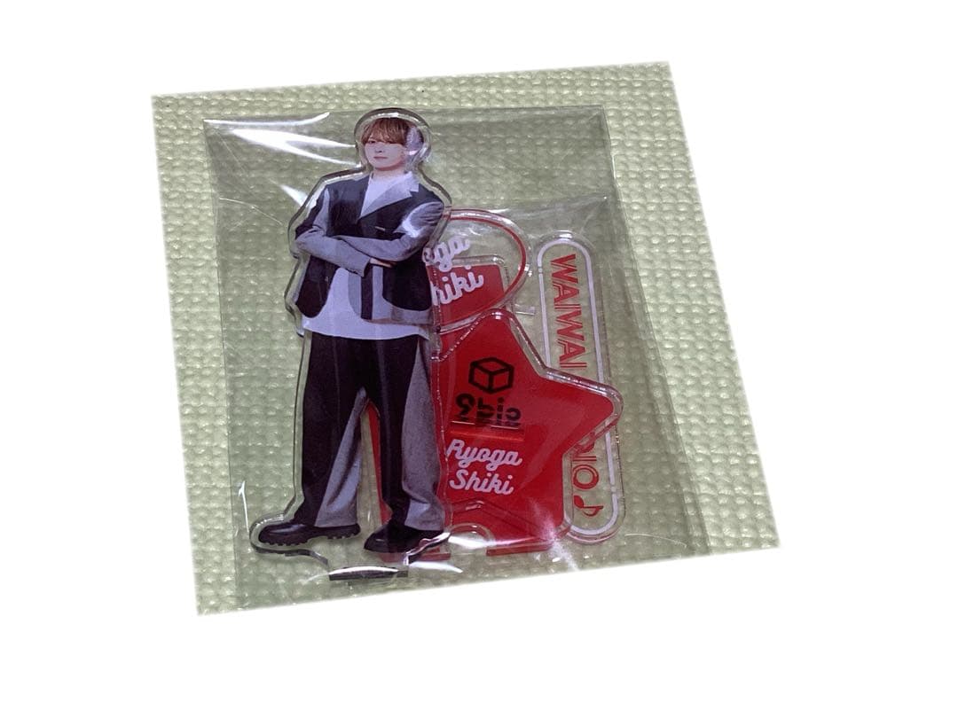 9bic 7m!n 8iper アクスタ