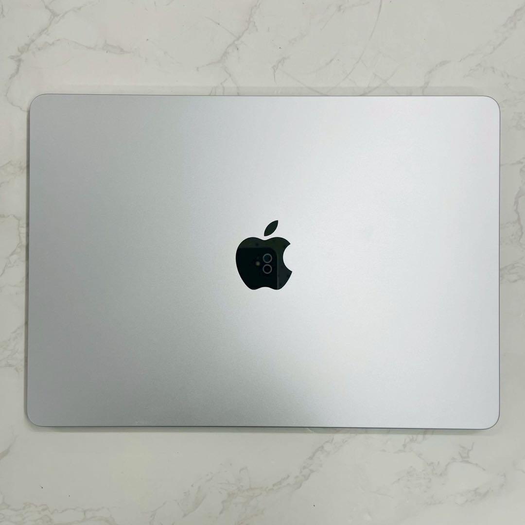 美品 macbook air 2022 M2 8GB 256GB 充放電15回