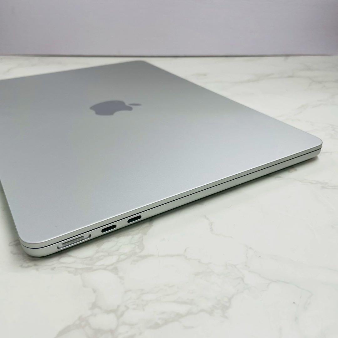美品 macbook air 2022 M2 8GB 256GB 充放電15回
