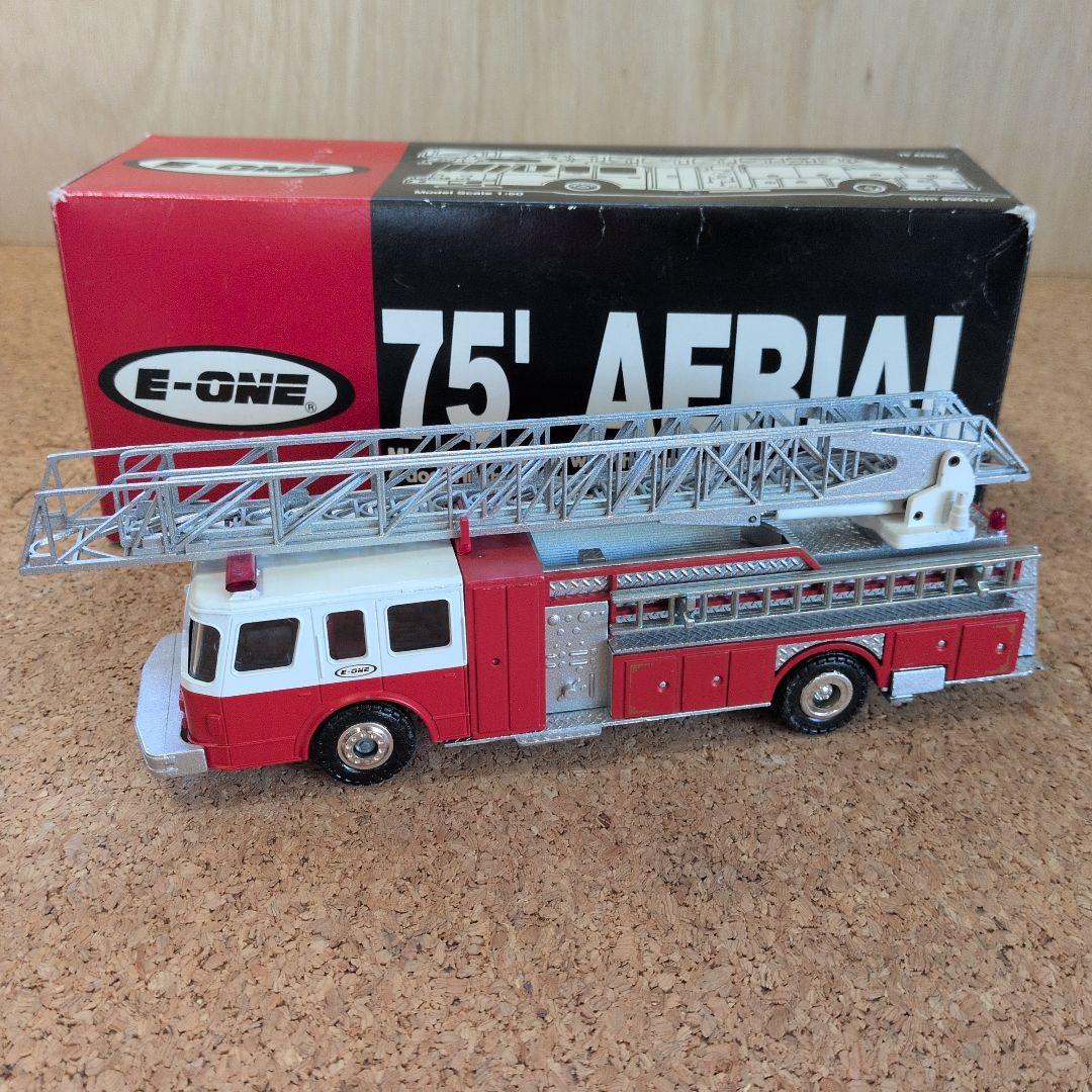 ミニカー E-ONE 1975 AERIAL