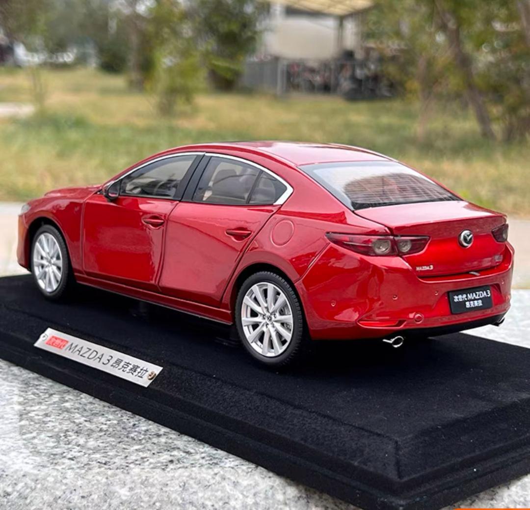 600-016 1/18 マツダ3 アクセラ3 MAZDA3 AXELA レッド