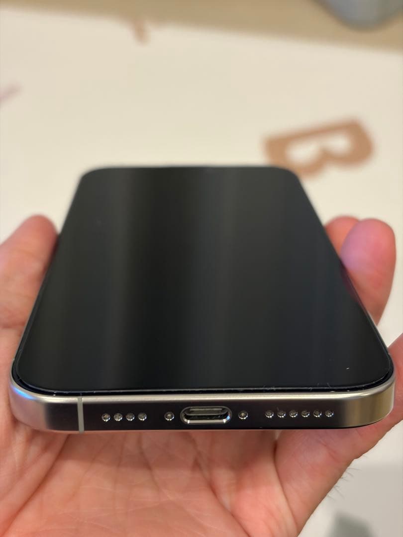 iPhone 16promax 256GB SIMフリー　ナチュラルチタニウム