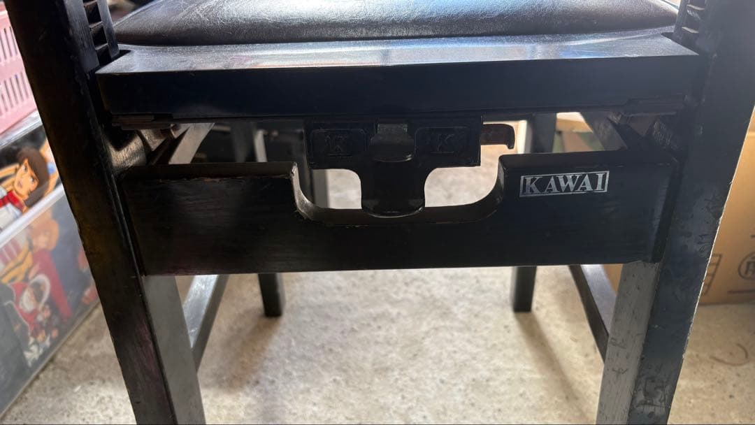 ピアノ　椅子　カワイ