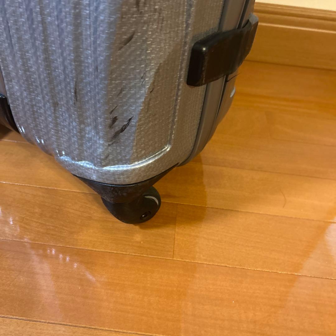 サムソナイト　コスモライト　キャリーケース　スピナー55 36L シルバー