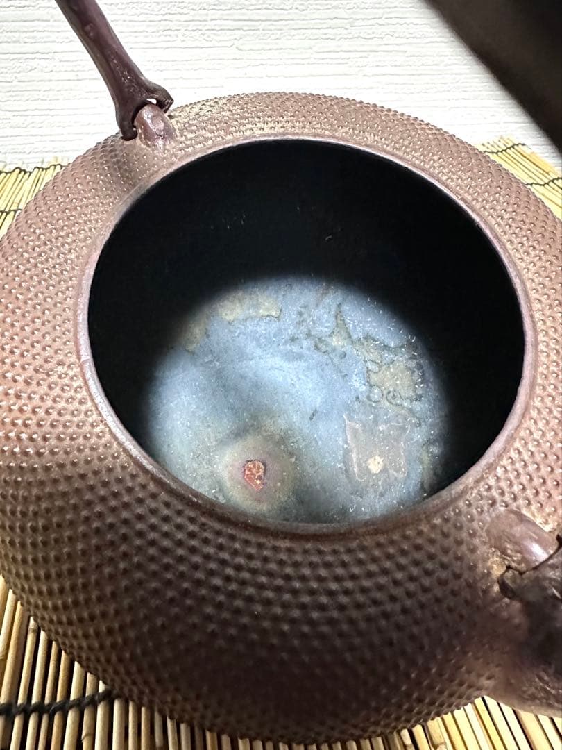 ＵＳＥＤ、良品　南部銘　南部釜師造１２型アラレ　鉄瓶　南部鉄瓶　南部鉄器　鉄瓶