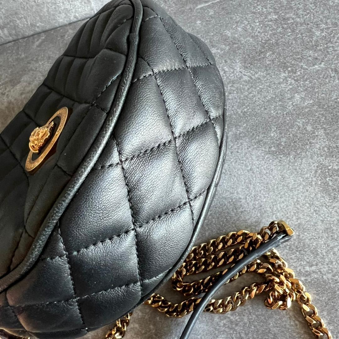 ⭐️VERSACE⭐️ヴェルサーチ メデューサ キルティング 丸型