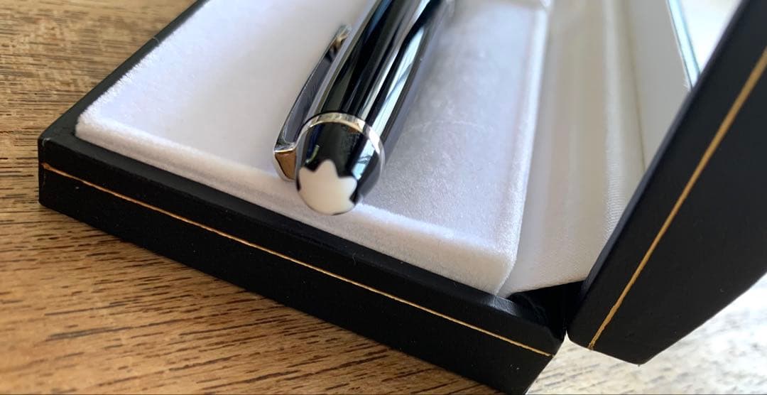 MONT BLANC ローラーボールペン 黒