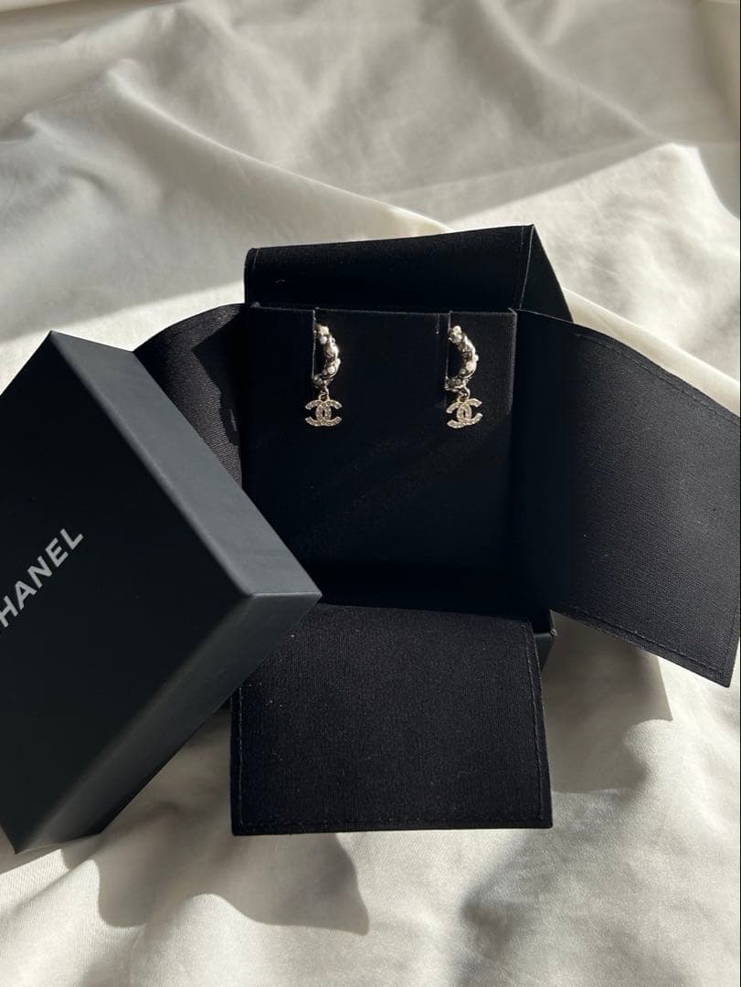 CHANEL フープロゴピアス　美品