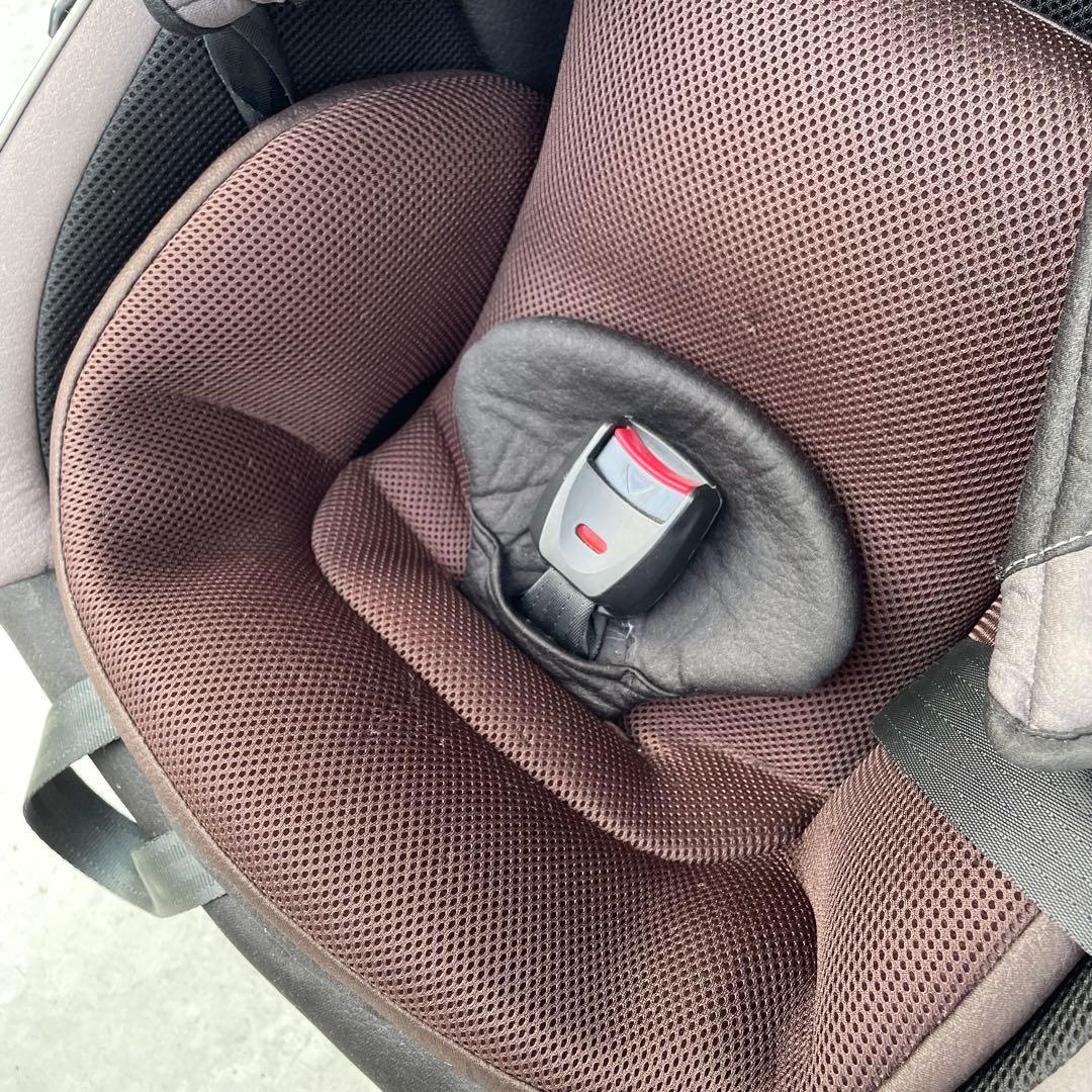 Combi チャイルドシート 360°回転