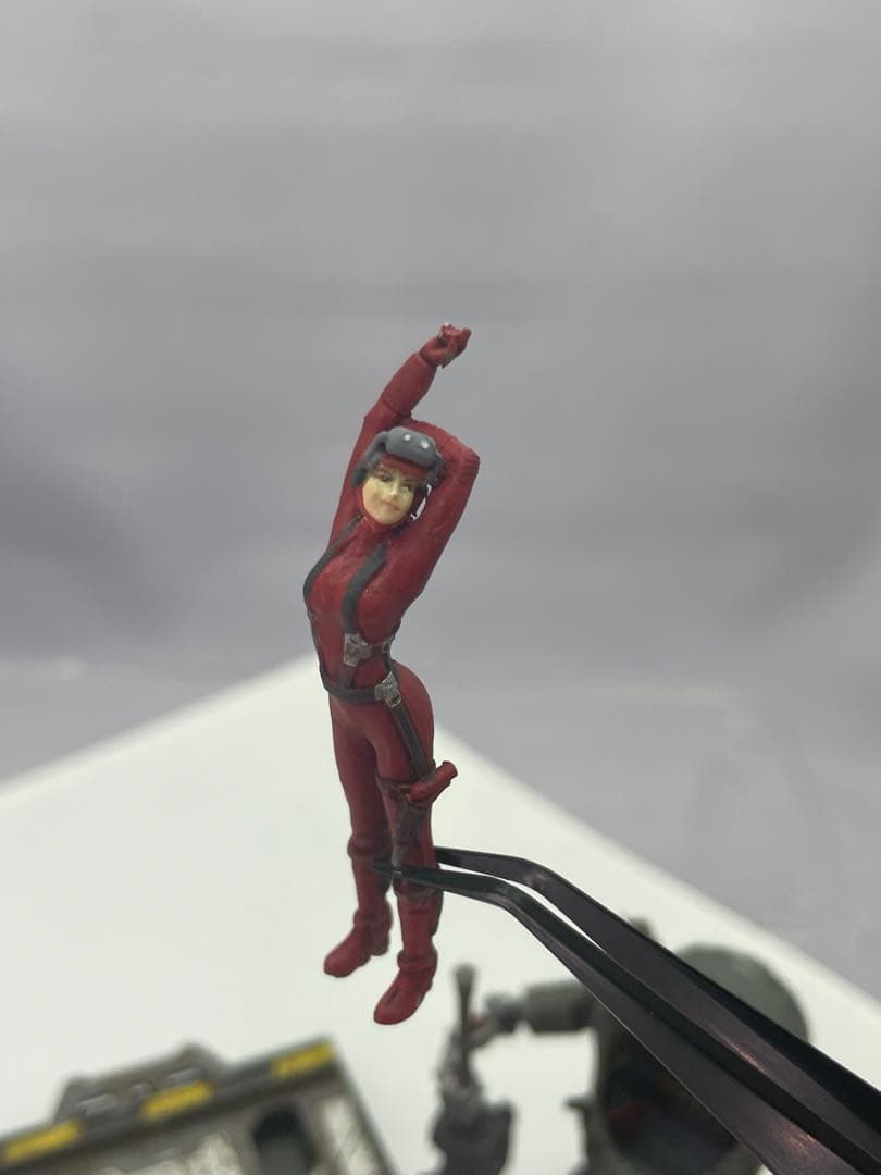 女性パイロットと戦闘ロボット　セット　マシーネンクリーガー風　1/35完成品