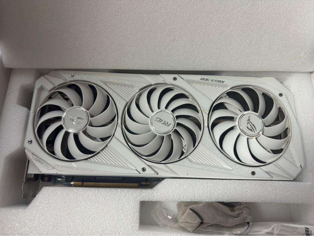 グラフィックボード・グラボ・ビデオカード ASUS ROG STRIX GeForce RTX 3080 OC 10GB