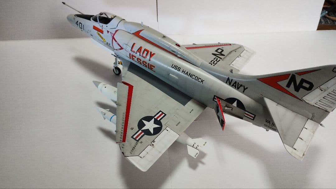 プラモデル完成機　1/32　A-4E/Fスカイホーク