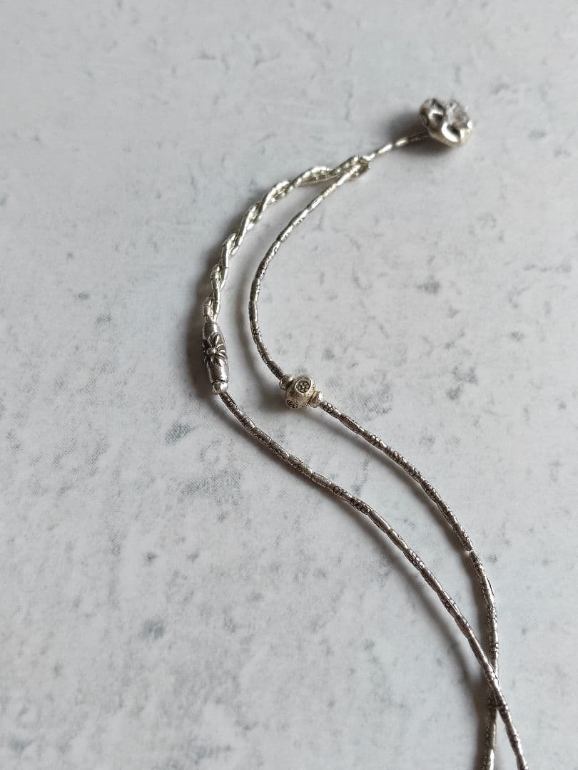 極小淡水パールタッセルチャーム付、カレンシルバーロングネックレス　ベビーパール