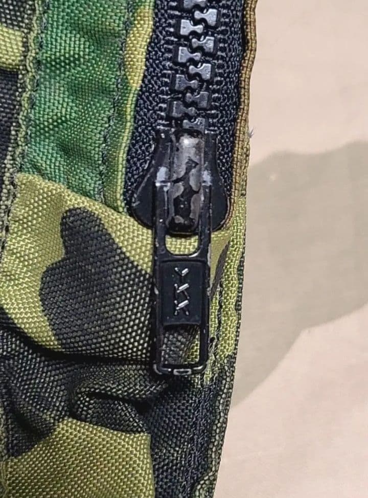 激レア ポイントブランクAVSポーチ ２個セット ウッドランド迷彩 実物