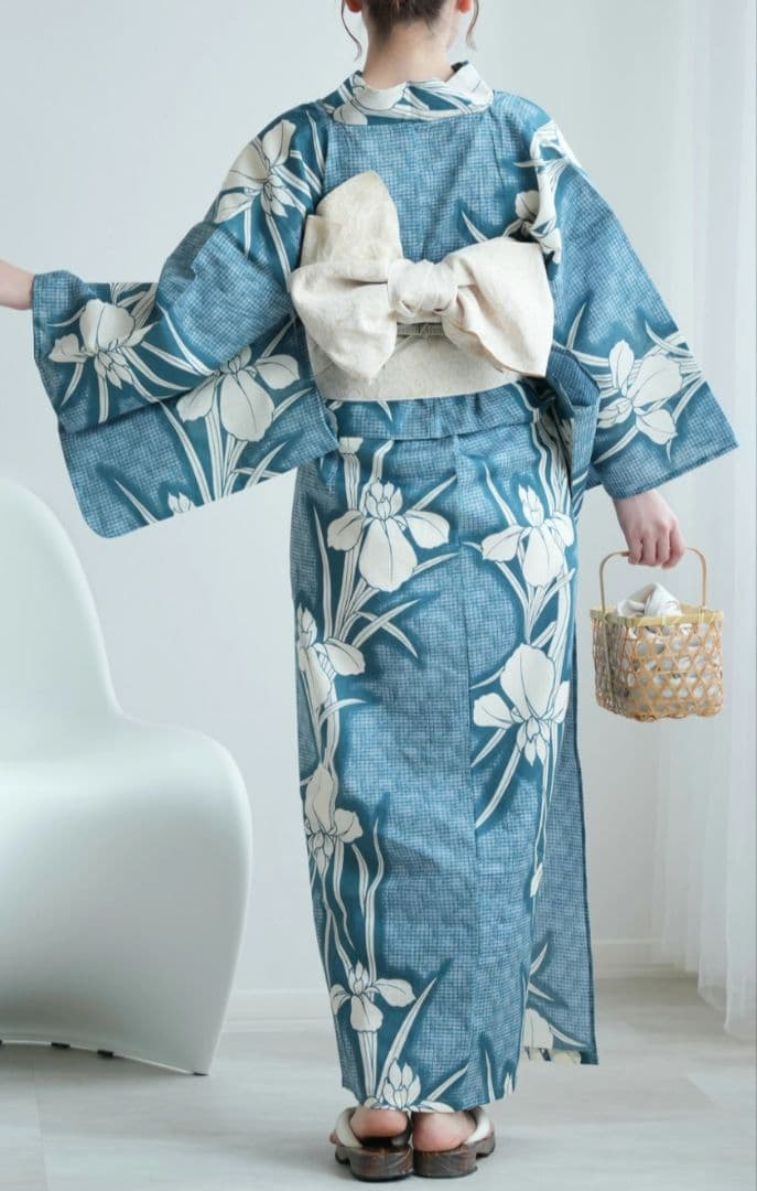 utatane セパレート高級変わり織 二部式浴衣3点セット　鈍青に菖蒲　古典柄