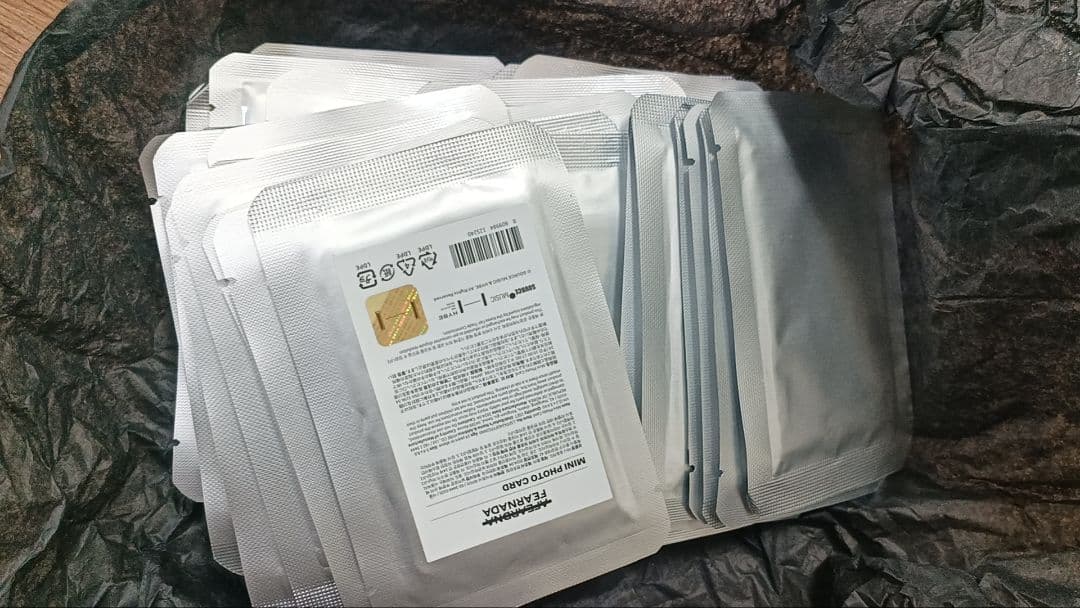 j44-27 lesserafim fearnada ランドムトレカ 40枚