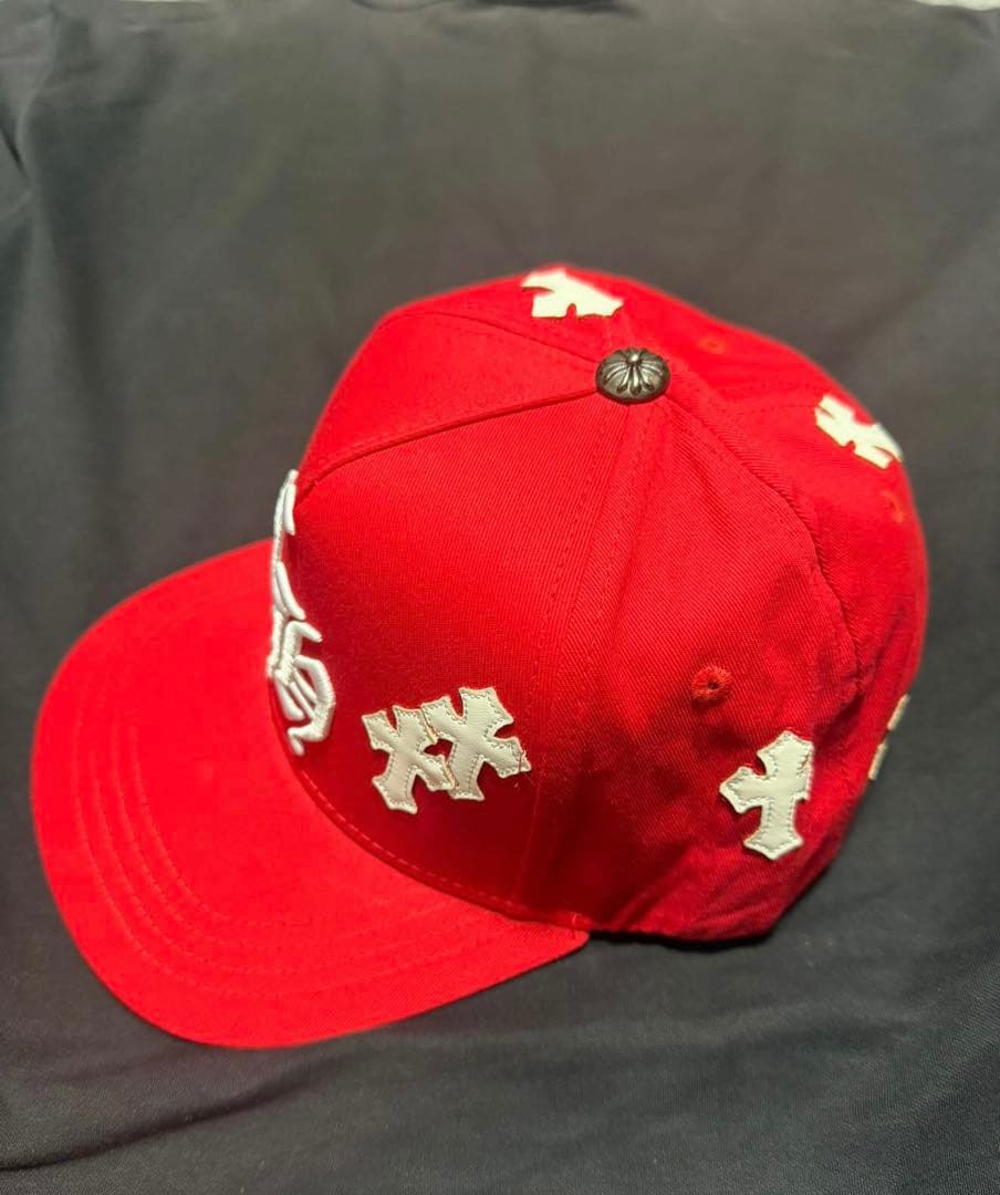 赤 スナップバックキャップ