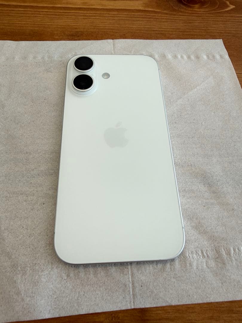 【極美品】iPhone16 アイフォーン16 128ホワイトSIMシム フリー