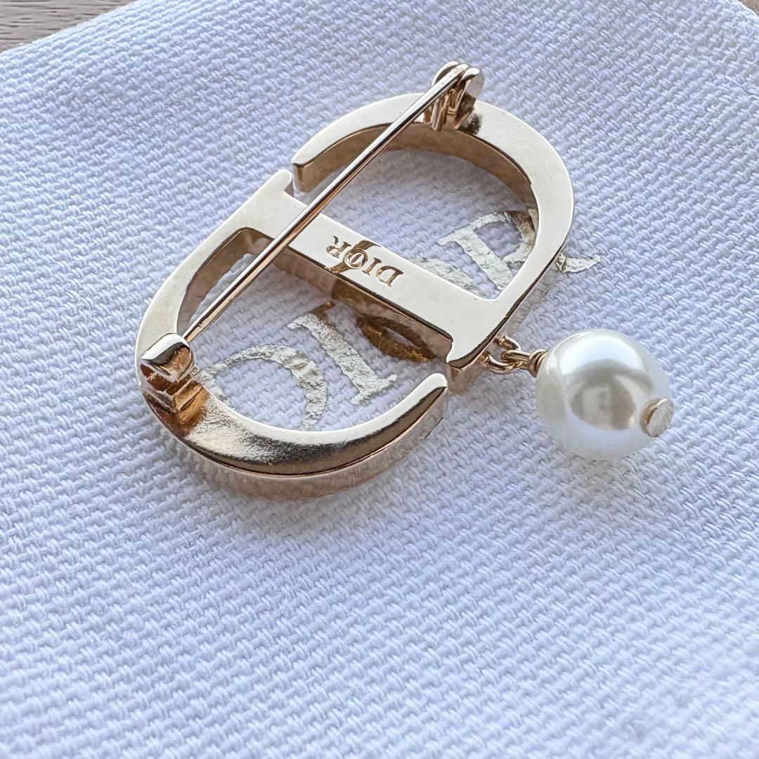 Dior Petit CD ブローチ メタル・レジンパール・クリスタル