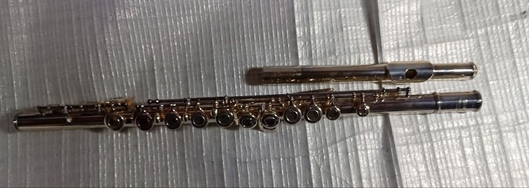 ヤマハ YFL211S フルート Eメカ付き　初心者　吹奏楽