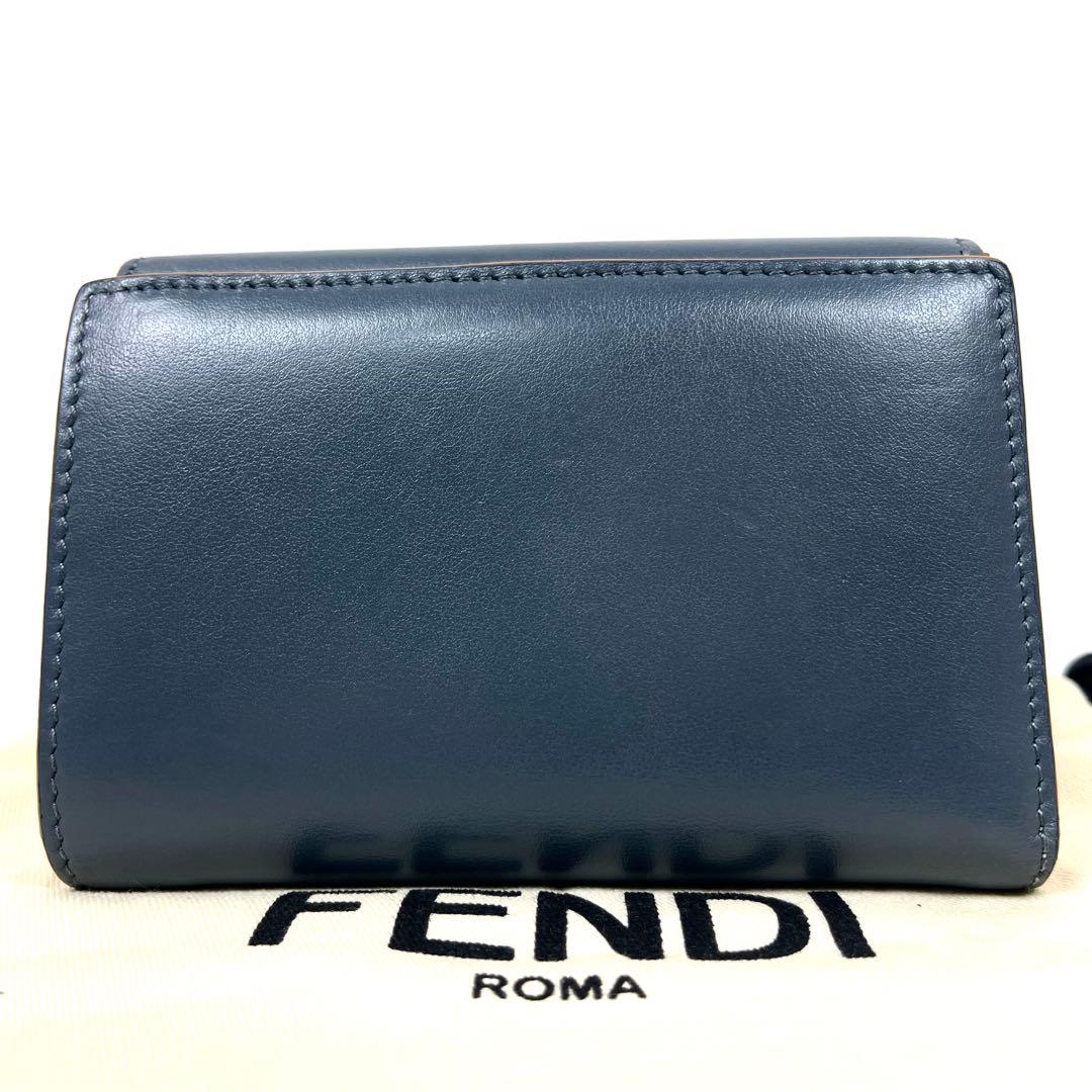 フェンディ　ピーカブー　折り財布　ターンロック　バイカラー　レザー　コンパクト