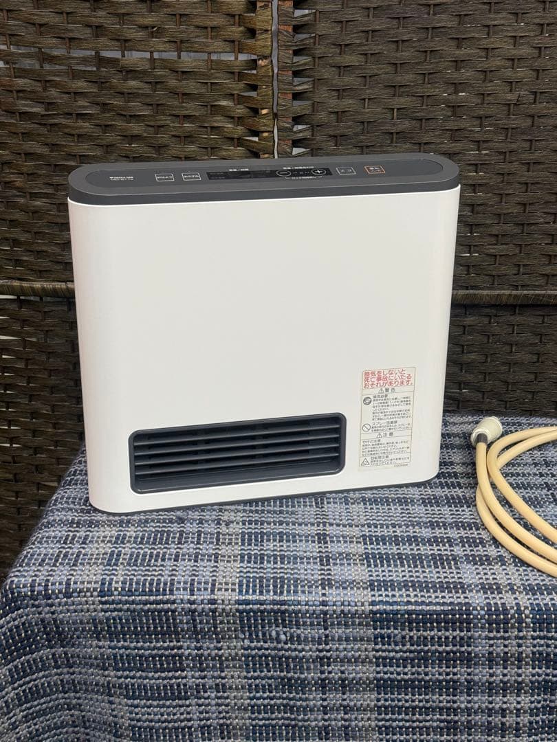 【洗浄消毒作業済】ノーリツ　ガスファンヒーター　都市ガスGFH-2402S-W5