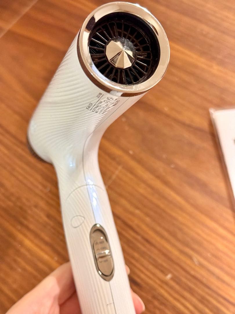 ReFa リファビューテック ドライヤースマート(一部スイッチ接触不良)