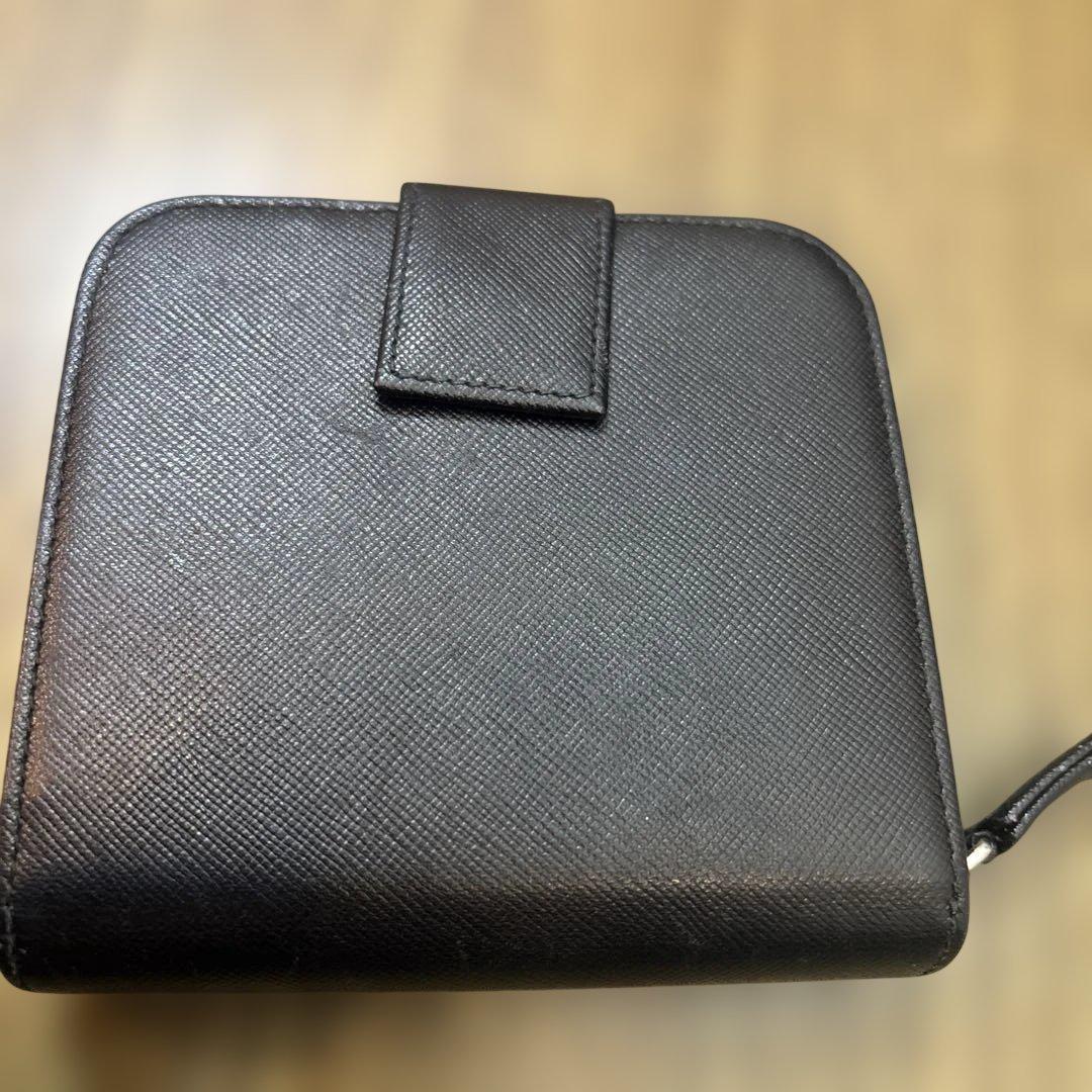 PRADA ブラック レザー 二つ折り財布