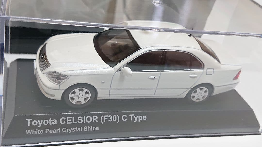 京商 1/43 トヨタ セルシオ 30後期 ホワイトパール