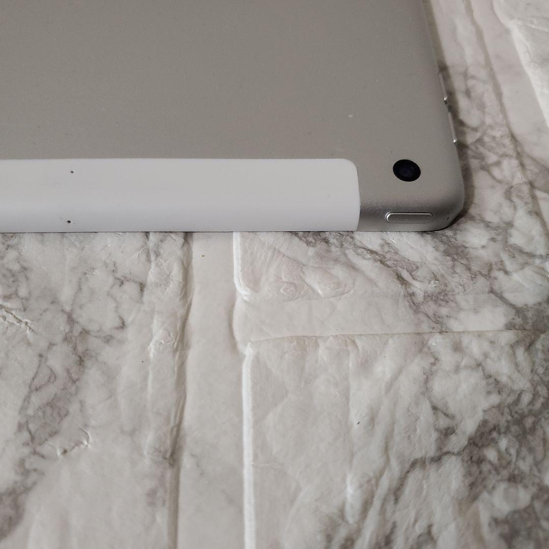 246 iPad 7世代 128GB SIMフリー シルバー