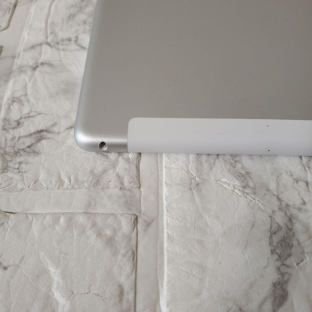 246 iPad 7世代 128GB SIMフリー シルバー