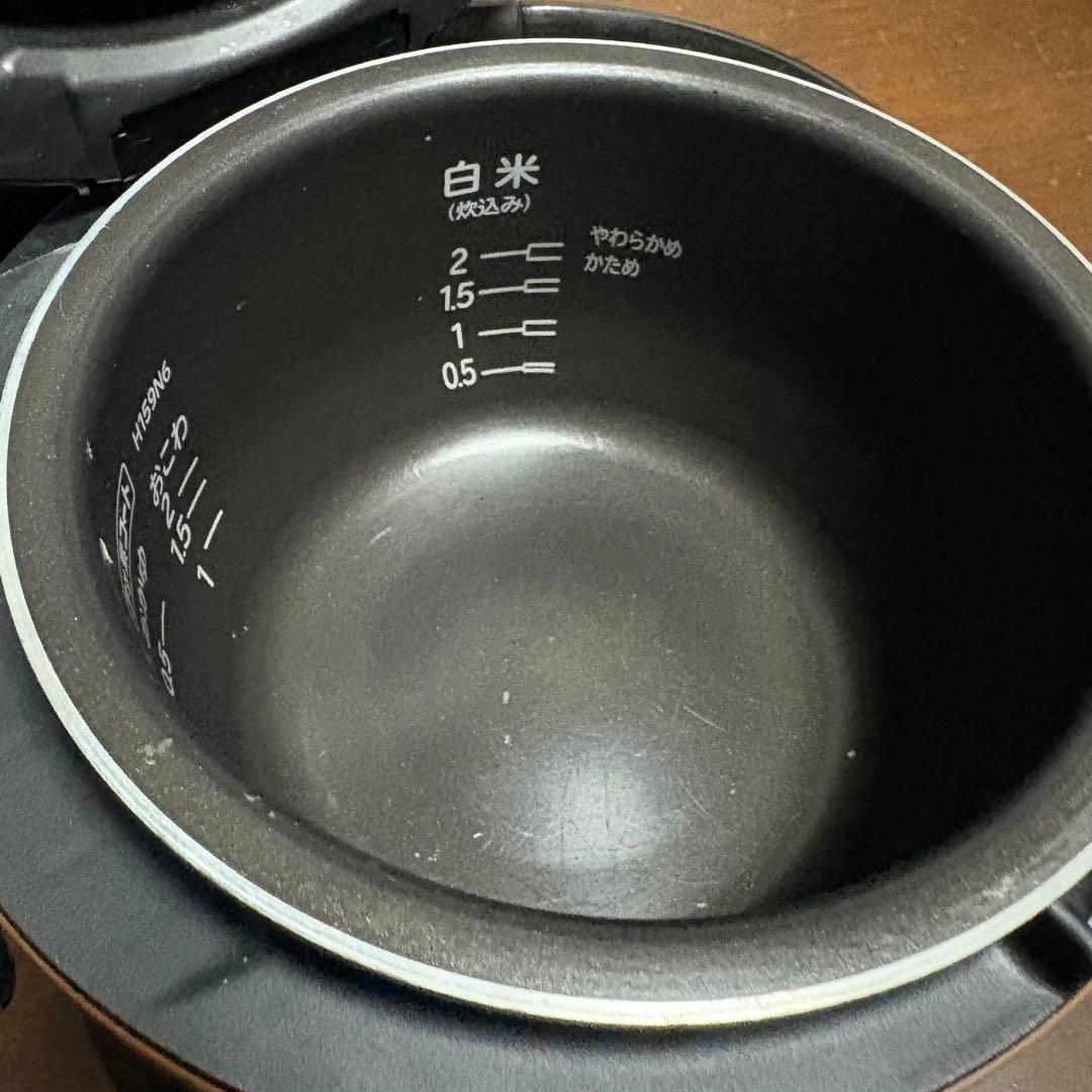 ブラウン炊飯器 2合炊き　RZ-TS202 HITACHI IH炊飯器