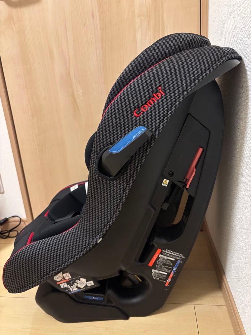 コンビ　チャイルドシート　マルゴットEG ミラノブラック