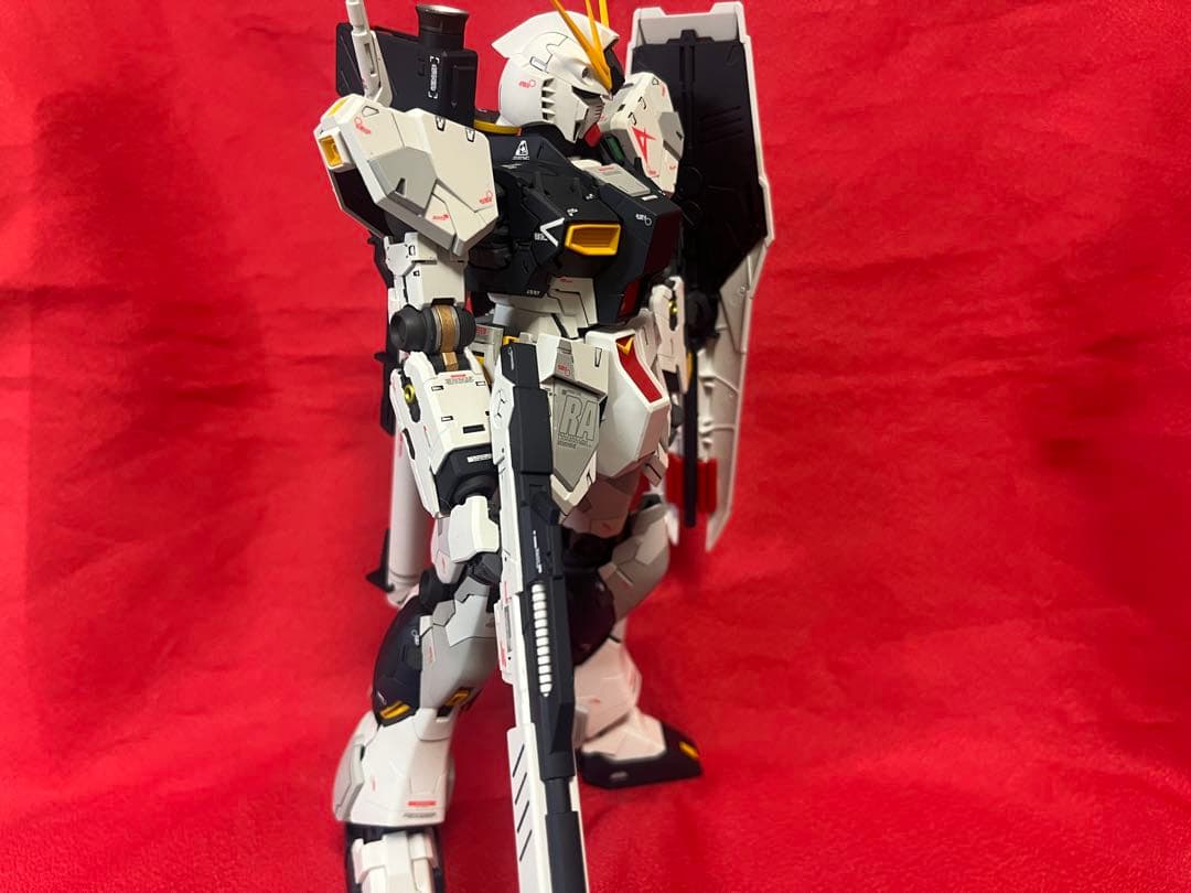 MG1/100 RX-93 νガンダムver.Ka塗装完成品